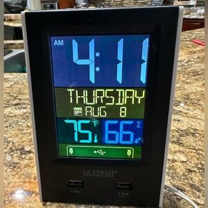 Alarm Clock in grate condition -Like NEW